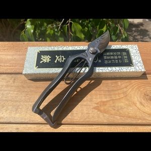 Tobisho Handmade Pruner B-style